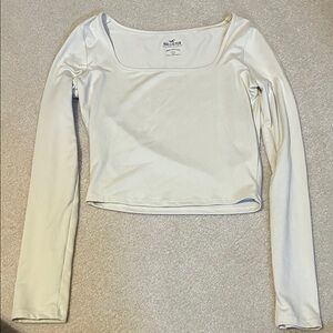 Hollister Women's Cream Long Sleeve Tee